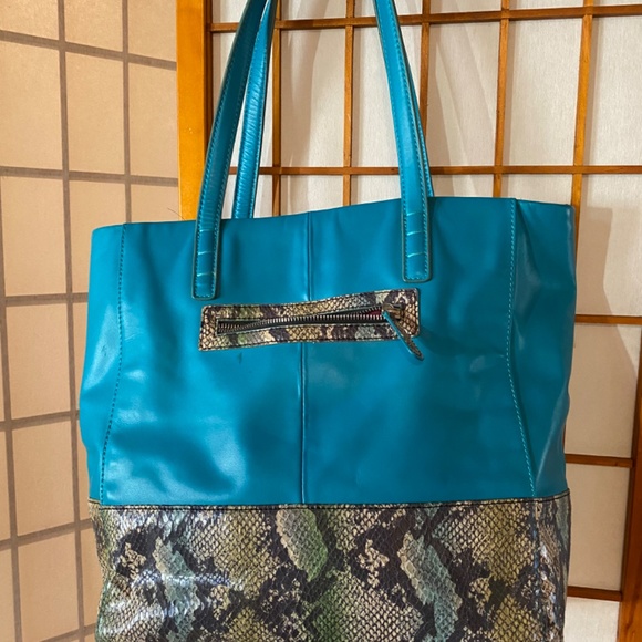 Kate Landry large Turquoise Tote - Picture 6 of 8